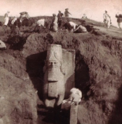 9th century BC Assyrian statue at the Nergal Gate_1.png